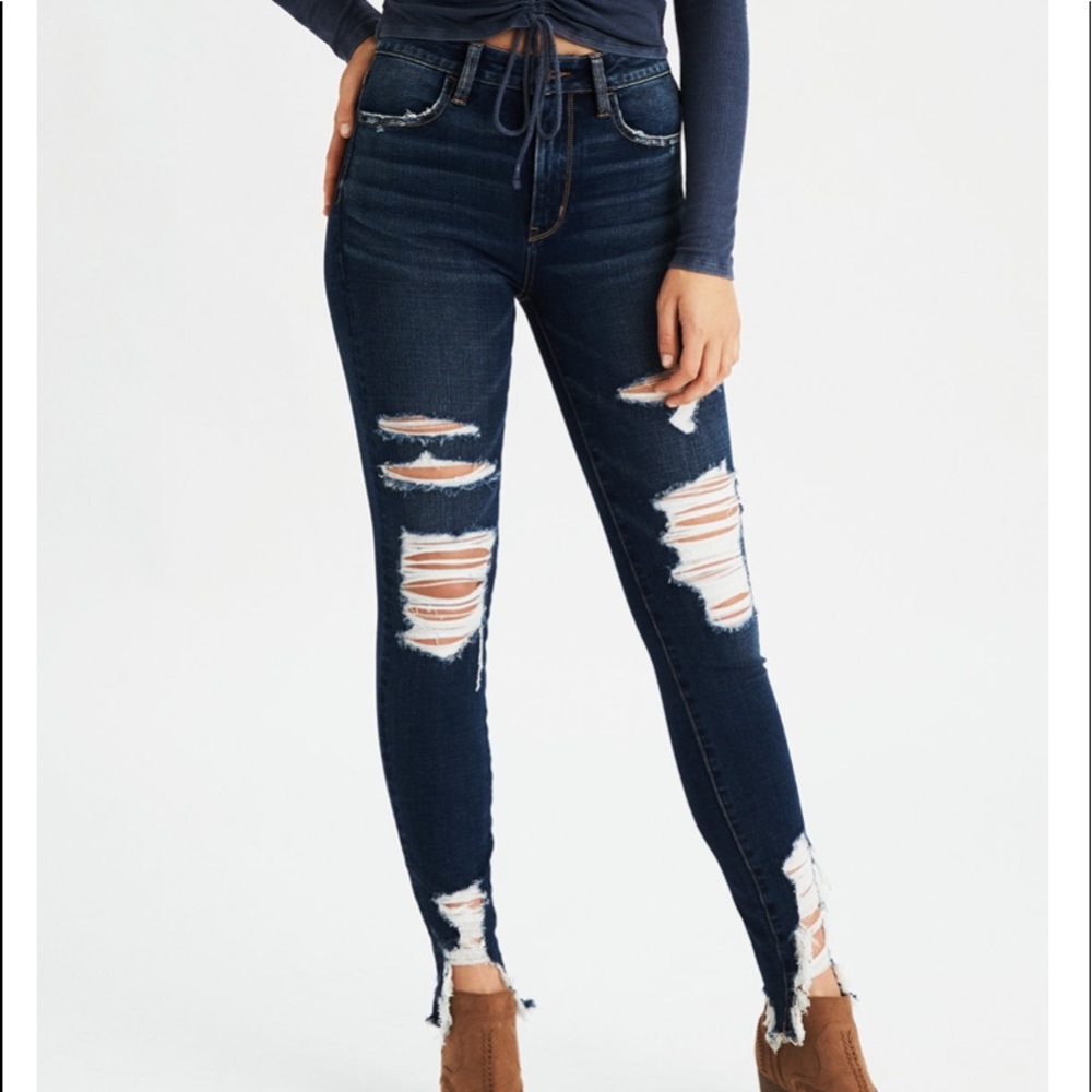 ‼️ISO‼️ AMERICAN EAGLE JEANS